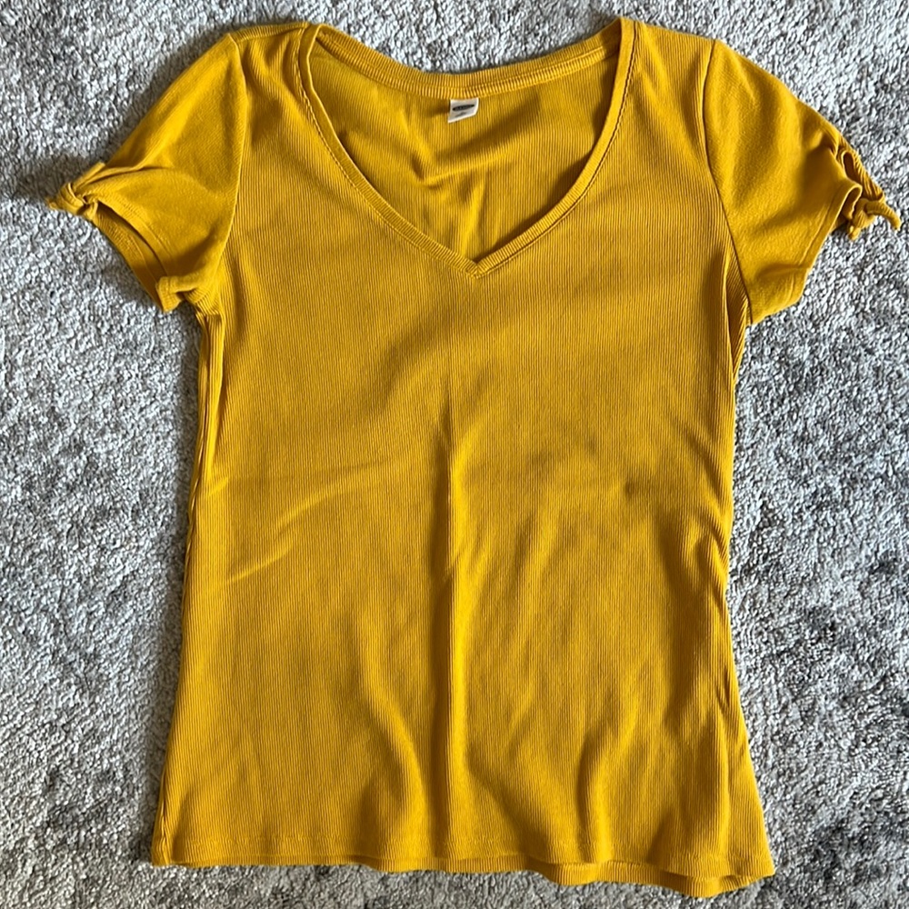 Old Navy v neck  top